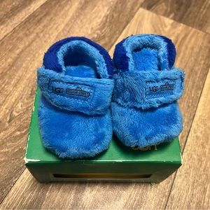 Cookie Monster ugg shoes for babies